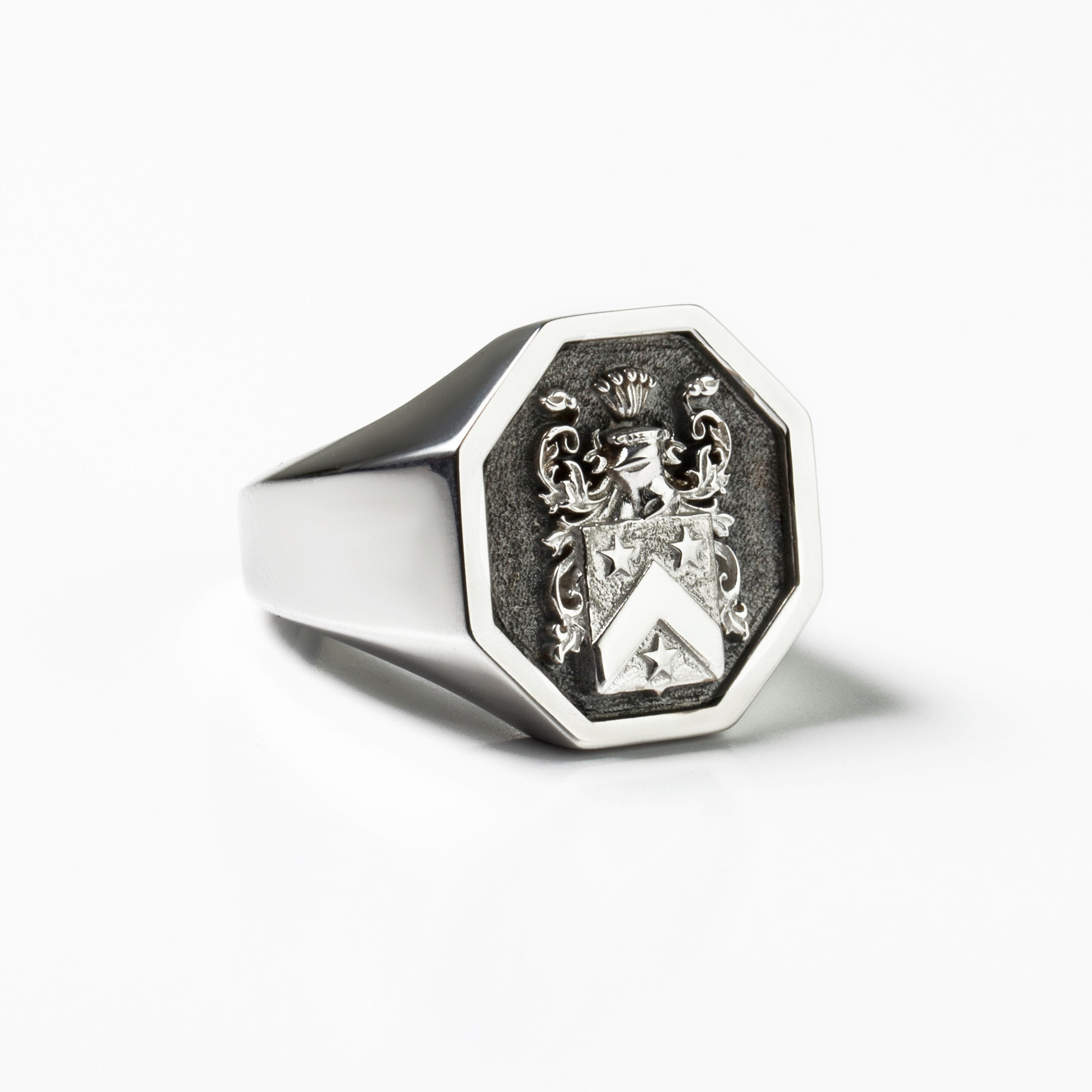 CUSTOM FAMILY CREST RING - Danelian Jewelry