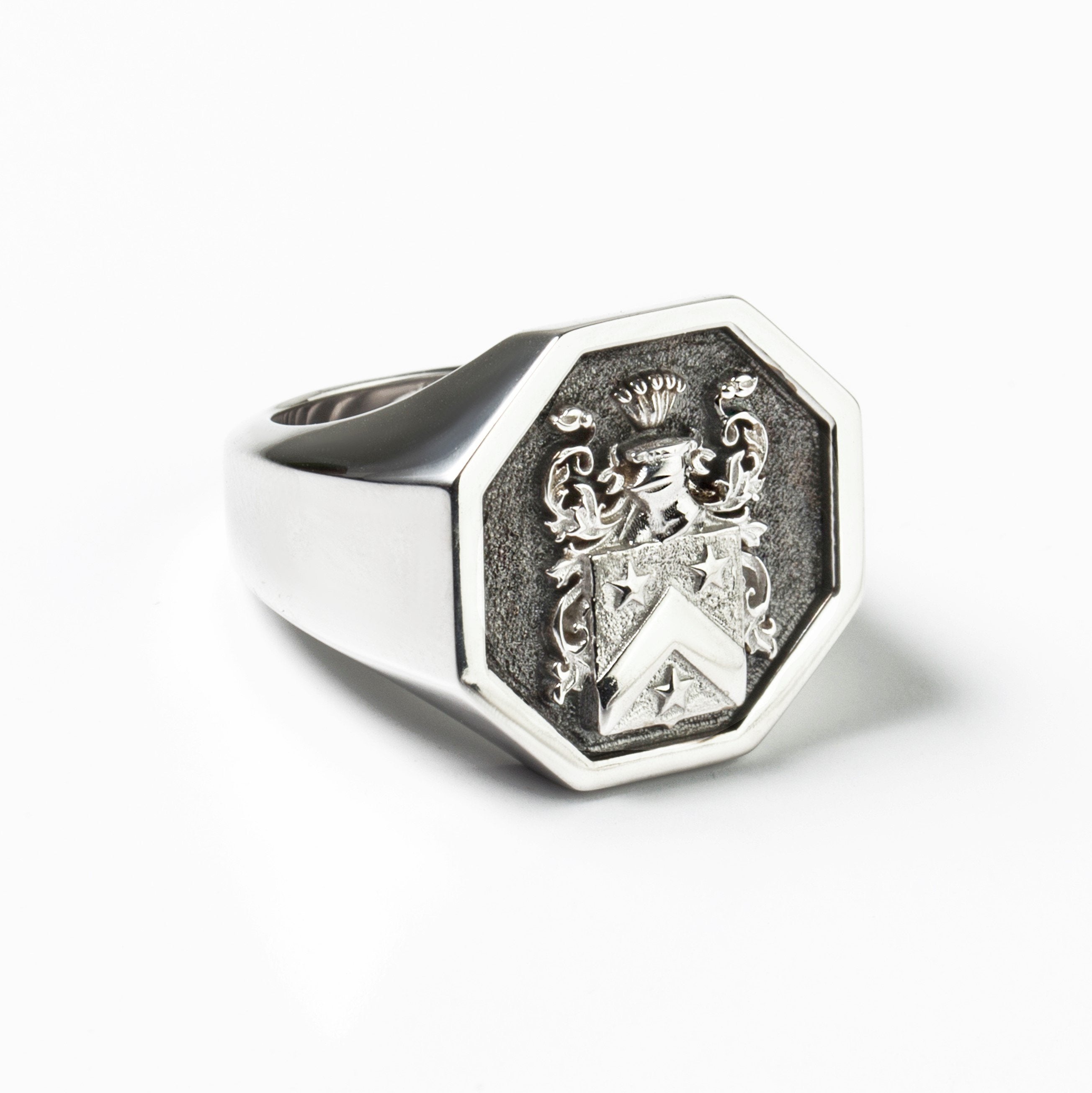 CUSTOM FAMILY CREST RING - Danelian Jewelry