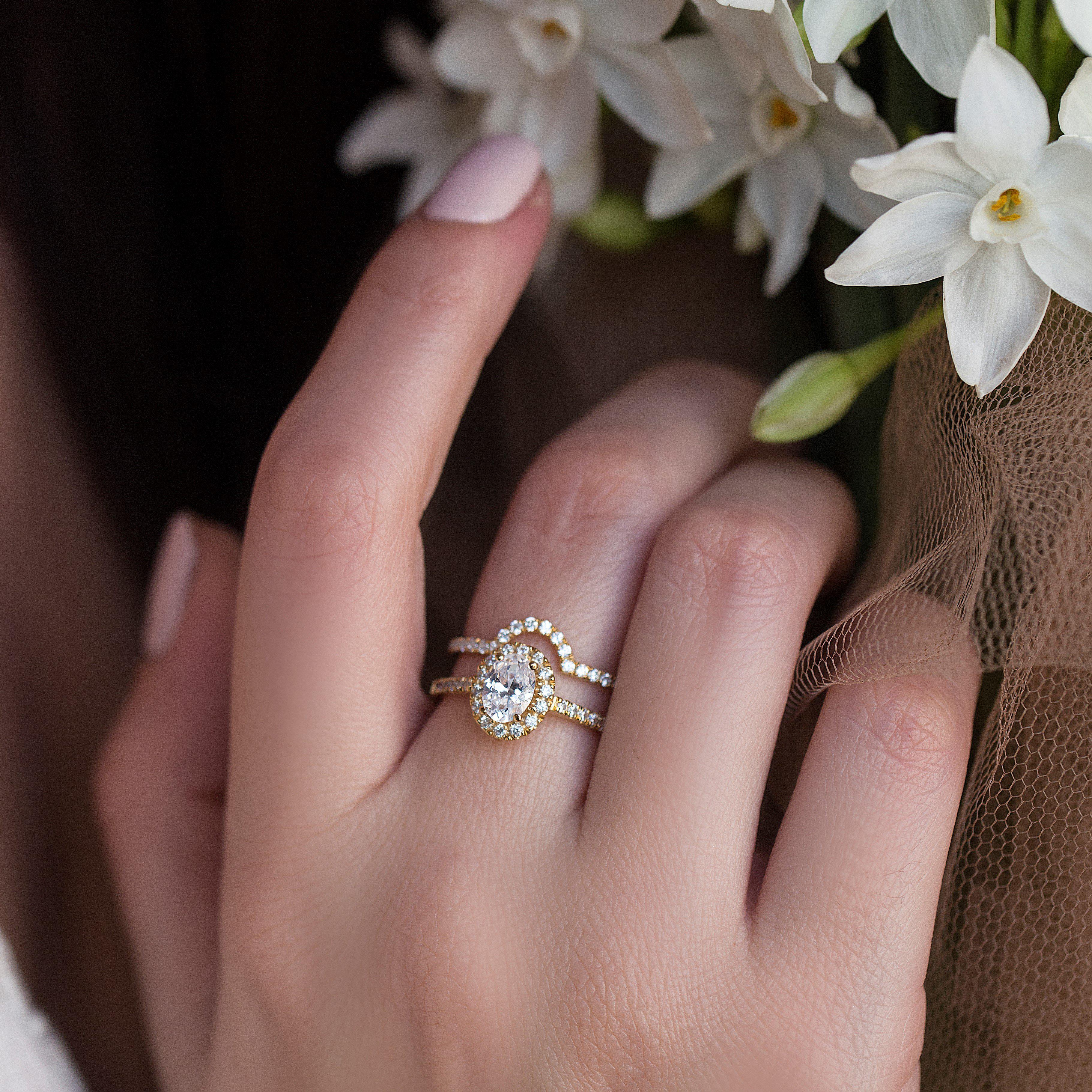OVAL HALO DIAMOND RING - Danelian Jewelry