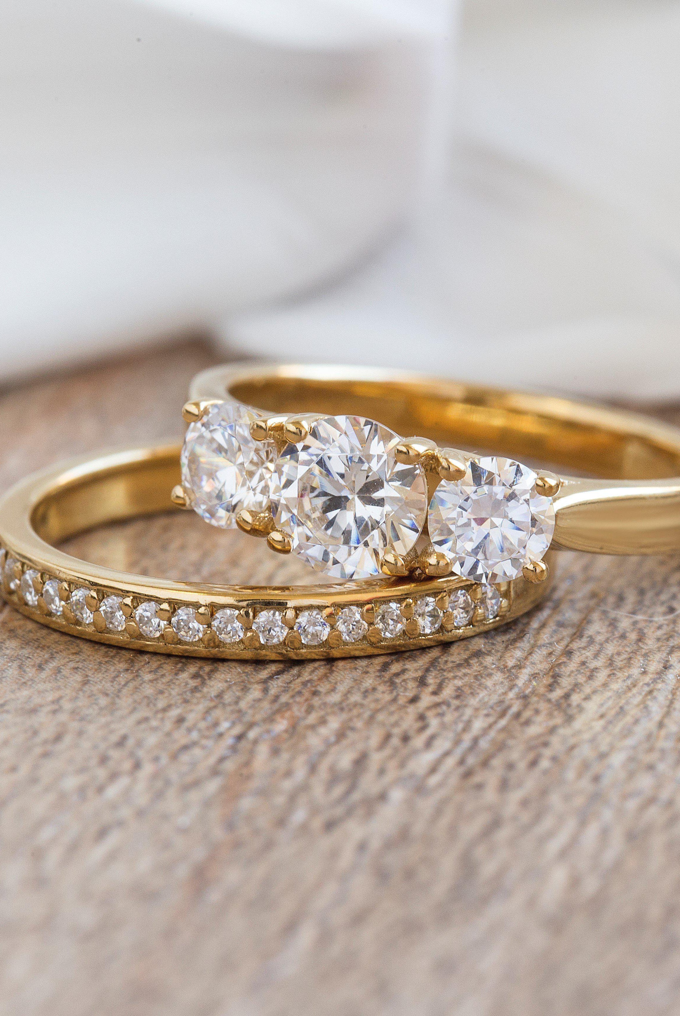THREE STONE DIAMOND RING - Danelian Jewelry
