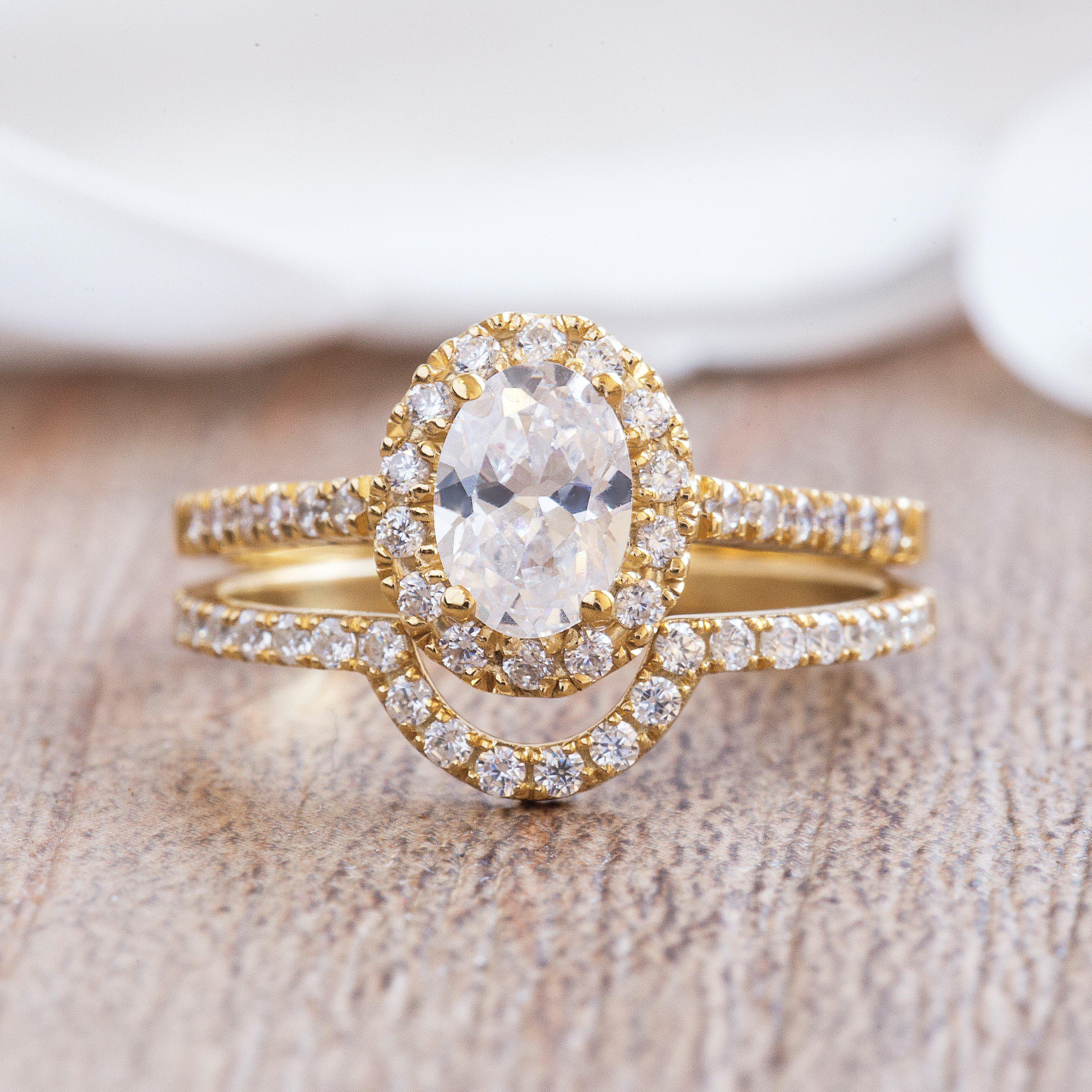 OVAL HALO DIAMOND RING - Danelian Jewelry