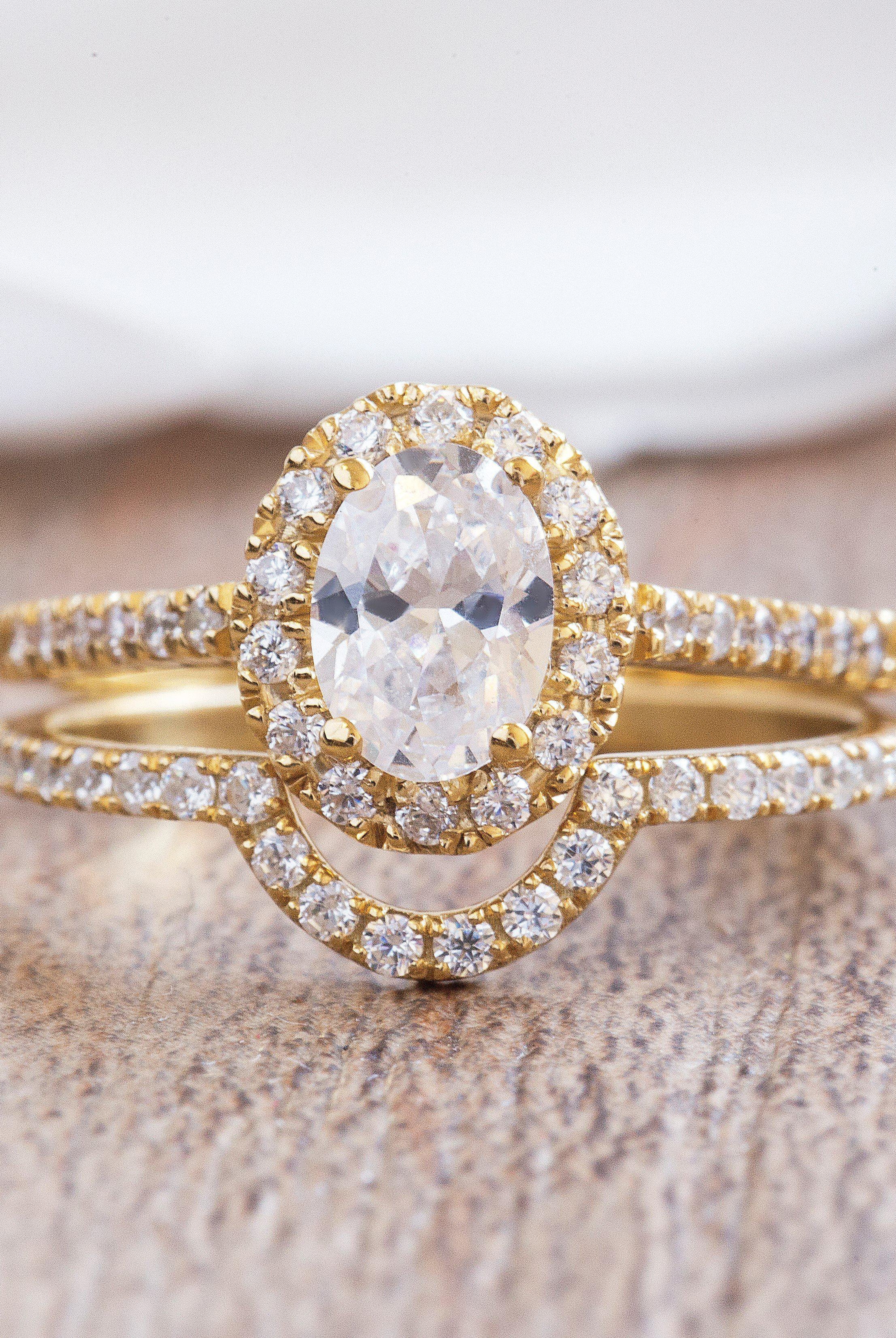 OVAL HALO DIAMOND RING - Danelian Jewelry