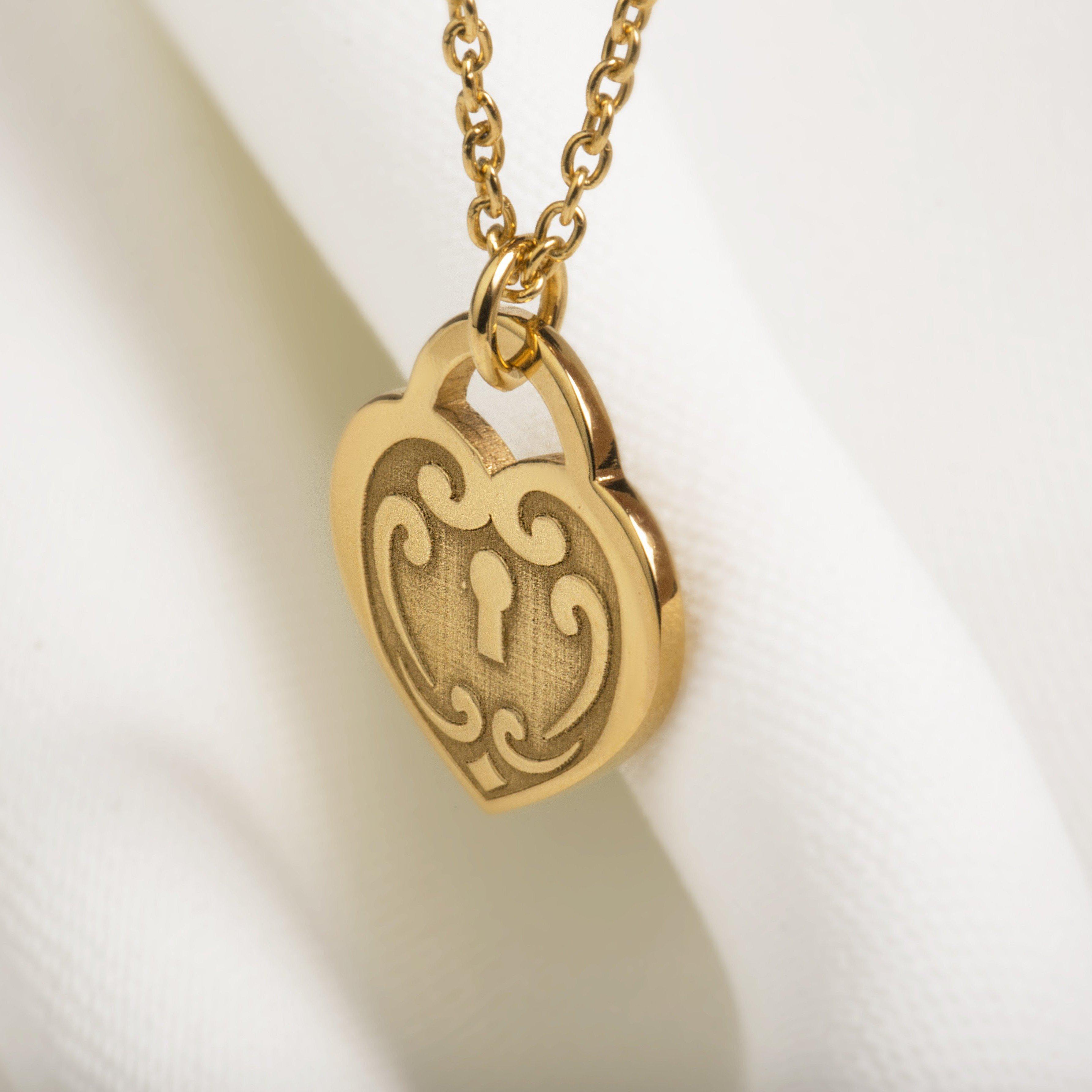 Gold Heart Key Necklace Open Heart Key Pendant 14K Gold -  Norway