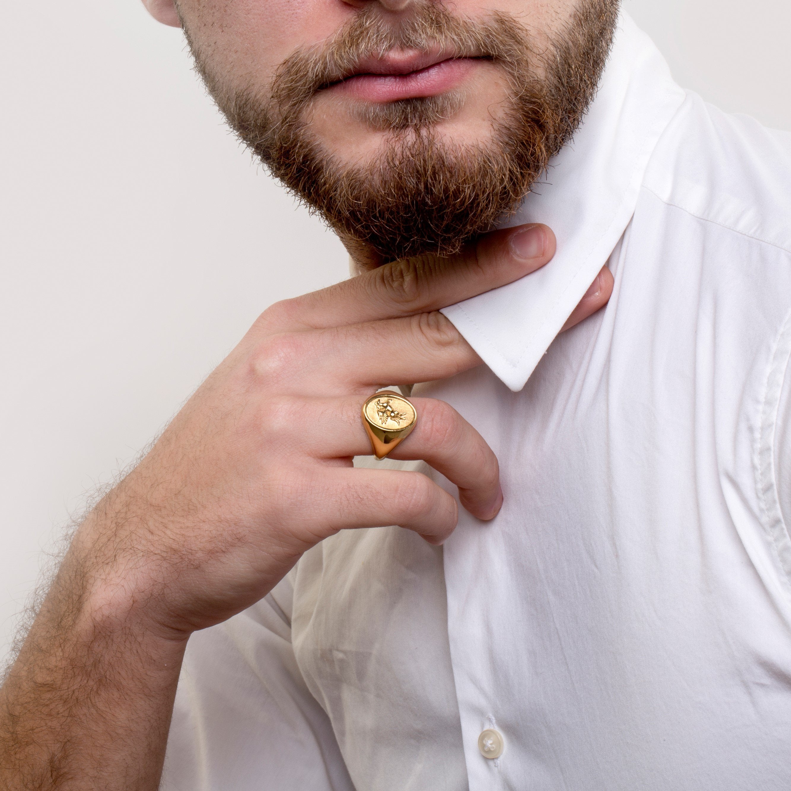 Black Onyx Coat Of Arms Gold Signet Ring For Men - Danelian Jewelry