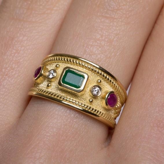 EMERALD BYZANTINE RING - Danelian Jewelry